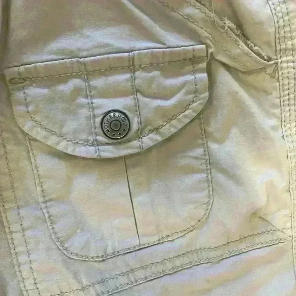 Motherhood Cargo stretch maternity Capris size large - Picture 3 of 11